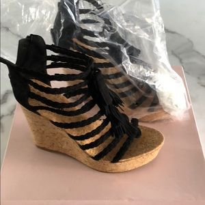 Super cute Women’s wedged heels.